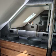 How to cut a mirror under a sloping roof?