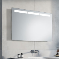 Spiegelglas mit Licht oben