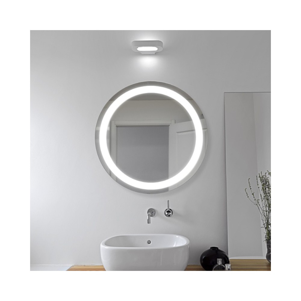 Round bathroom mirror