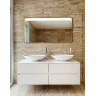 Mirror with rounded corners, triple LED, made of premium quality glass.