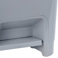 Erstpreisiger Mülleimer mit Pedal und rotem Deckel