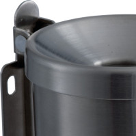 Eleganter runder Wandaschenbecher aus gebürstetem Edelstahl mit 0,5 l Fassungsvermögen.
