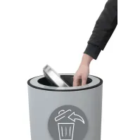 Poubelle grise design 50 litres vue de profil avec couvercle inox