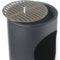 Black 17-liter freestanding ashtray with stainless steel grate, front view