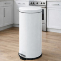 White round pedal bin, 30 litres, front view