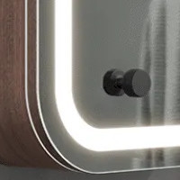 Mit schwarzem Türgriff